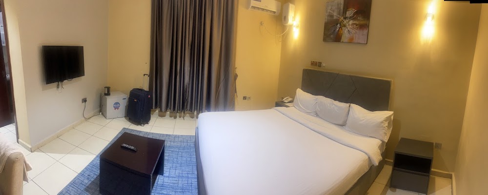 Grand Pinnacle Luxury Hotel photo 3
